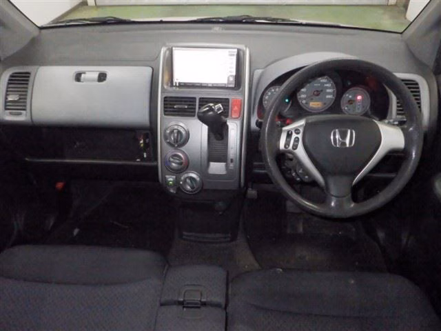 HONDA MOBILIO SPIKE