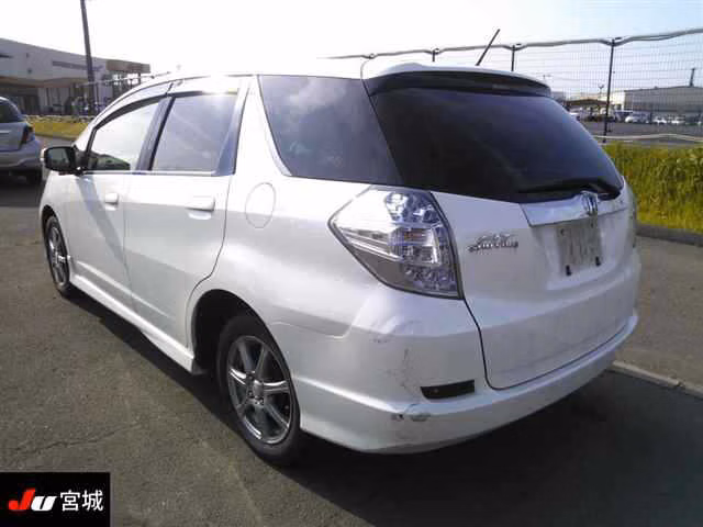 HONDA FIT SHUTTLE
