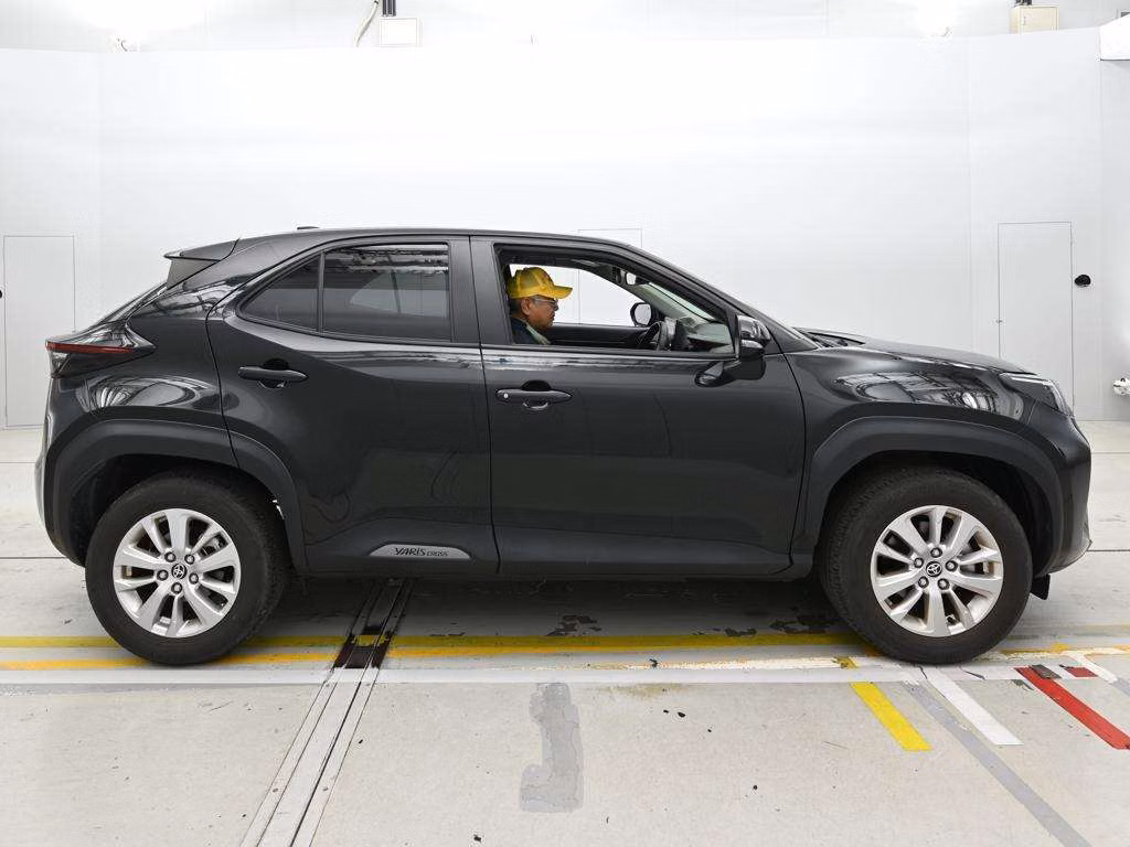 TOYOTA YARIS CROSS