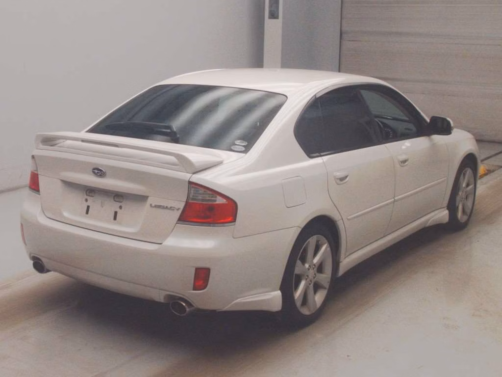 SUBARU LEGACY B4