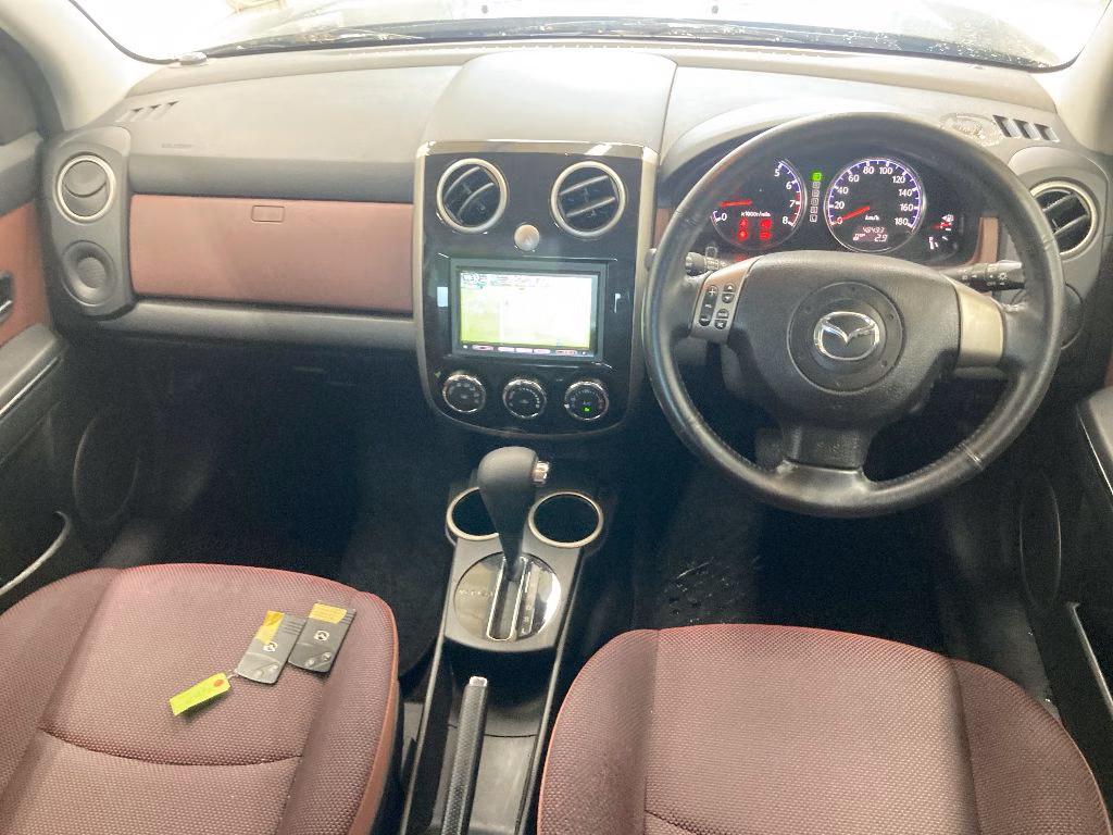 MAZDA VERISA