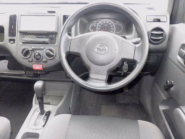 MAZDA FAMILIA