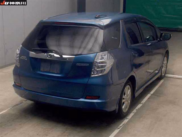 HONDA FIT SHUTTLE