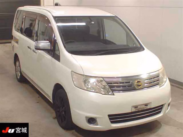 NISSAN SERENA