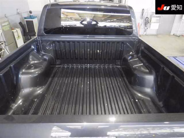 MITSUBISHI TRITON