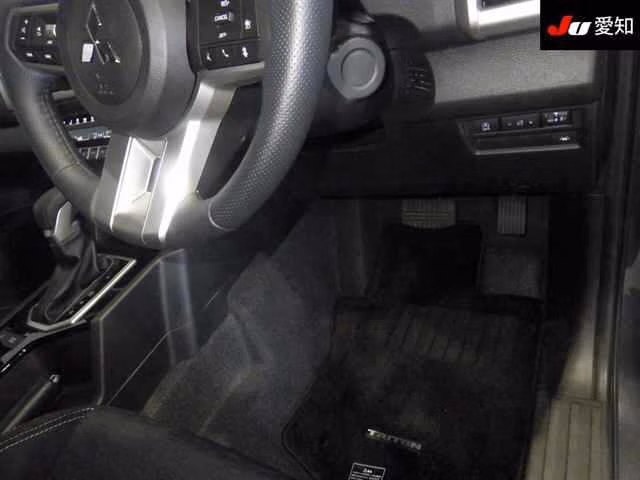 MITSUBISHI TRITON