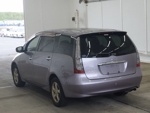MITSUBISHI GRANDIS