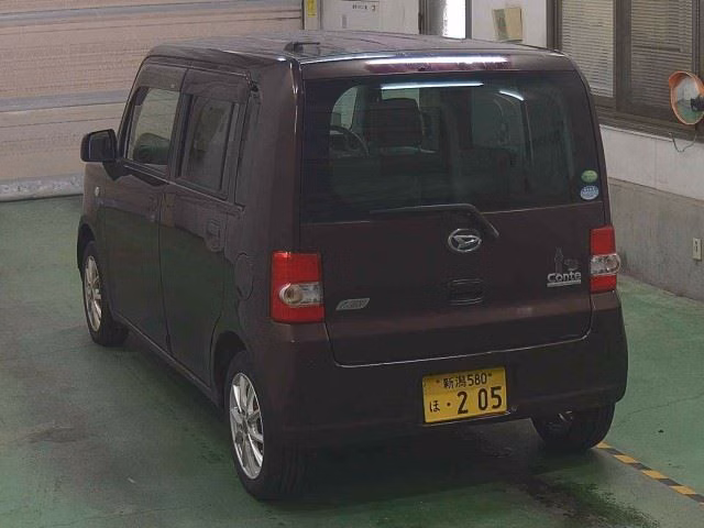 DAIHATSU MOVE CONTE