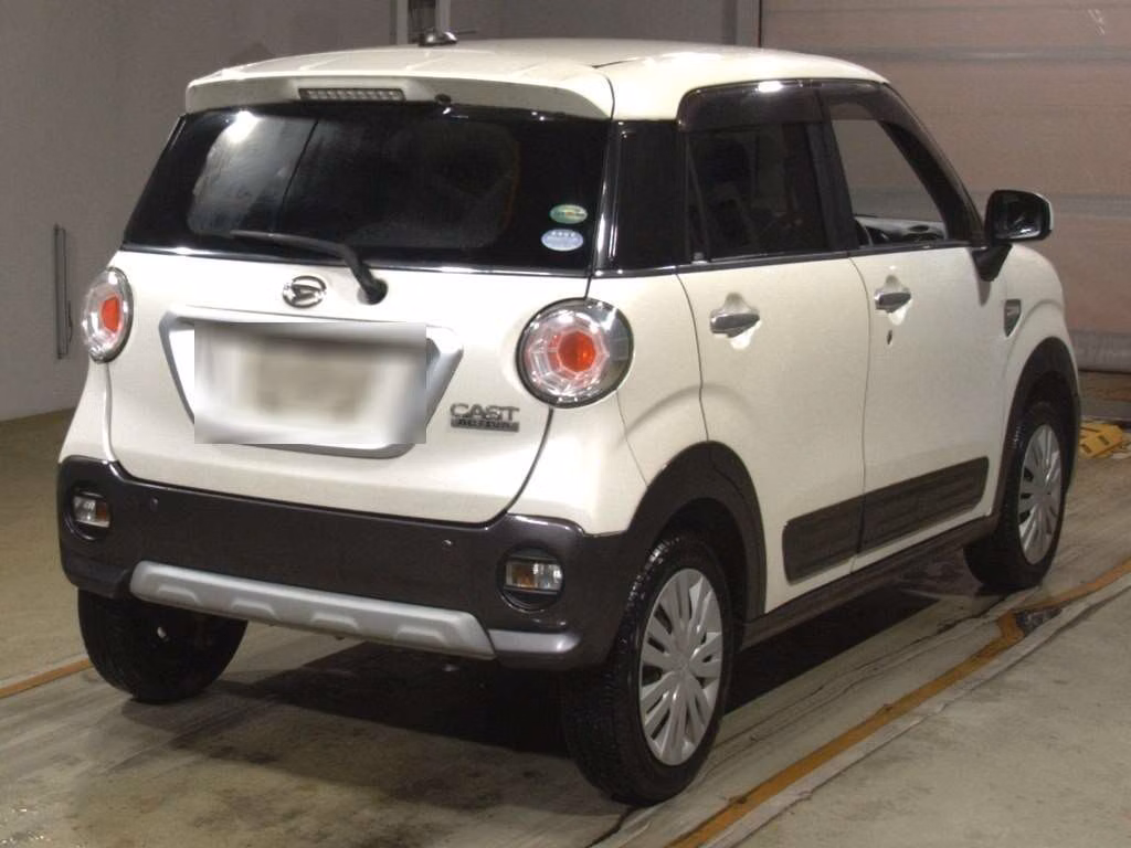 DAIHATSU CAST