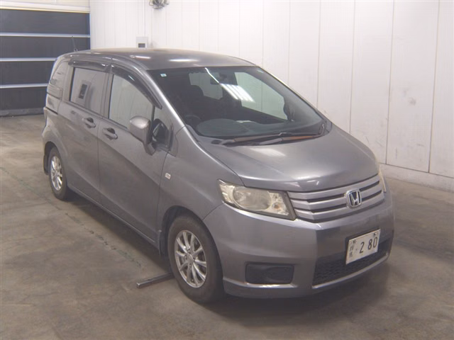 HONDA FREED SPIKE