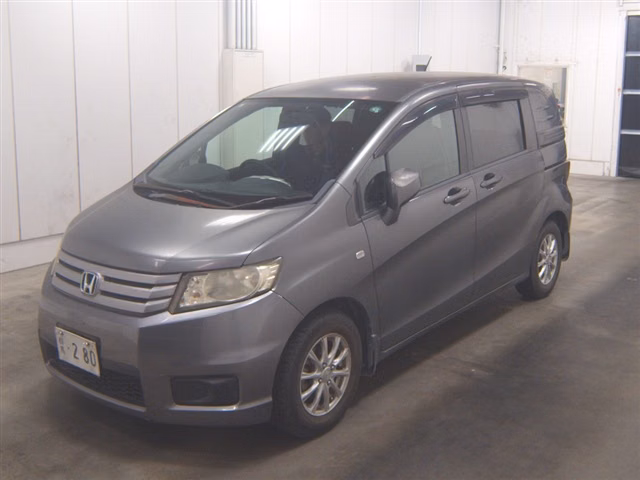 HONDA FREED SPIKE