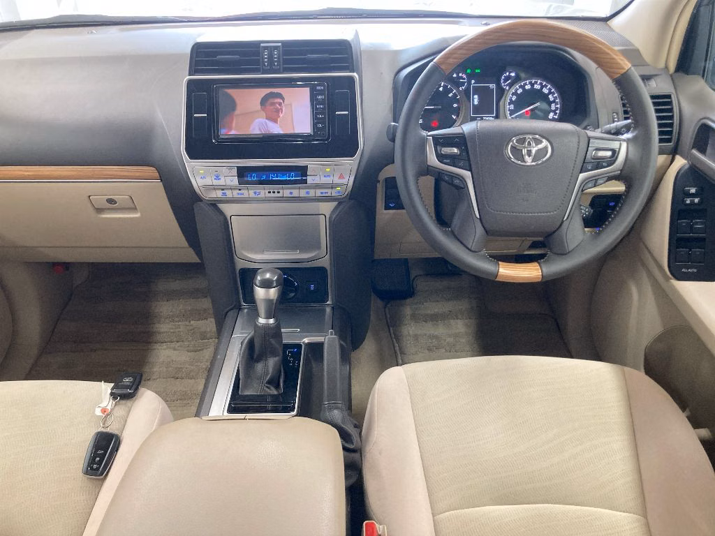 TOYOTA LAND CRUISER PRADO
