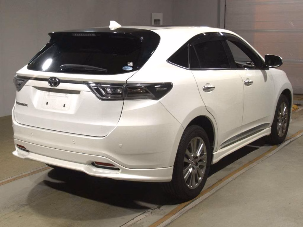 TOYOTA HARRIER