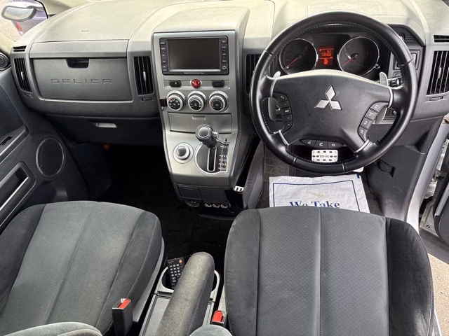 MITSUBISHI DELICA D:5