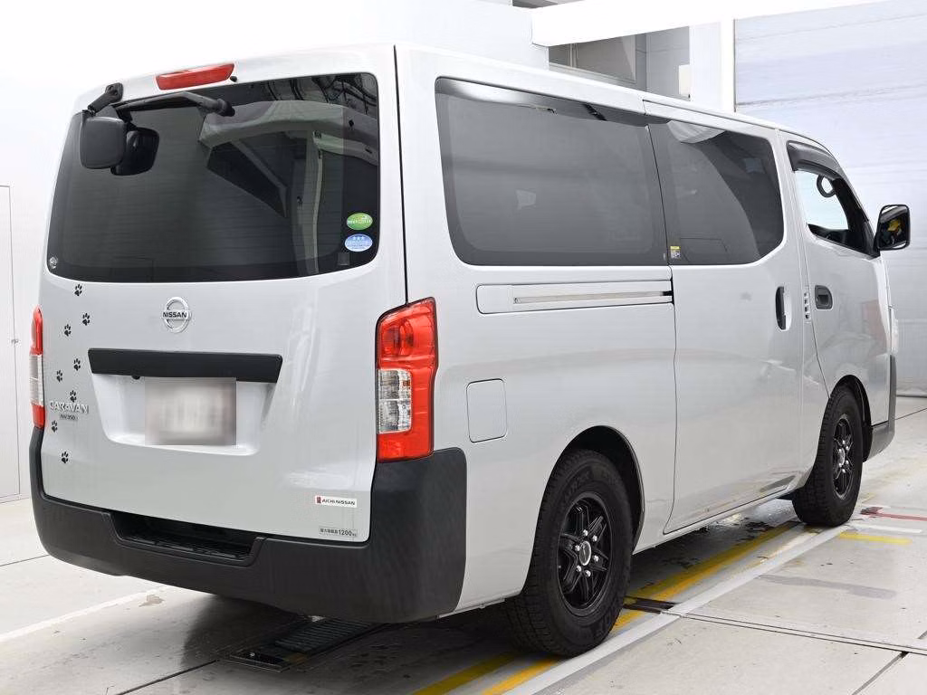 NISSAN NV350 CARAVAN