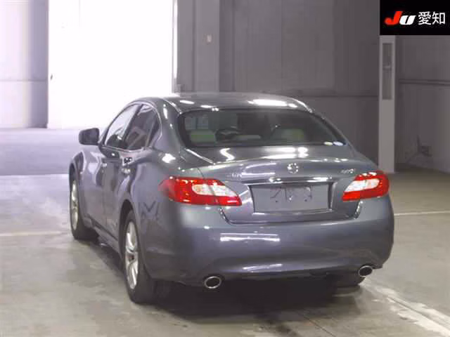 NISSAN FUGA