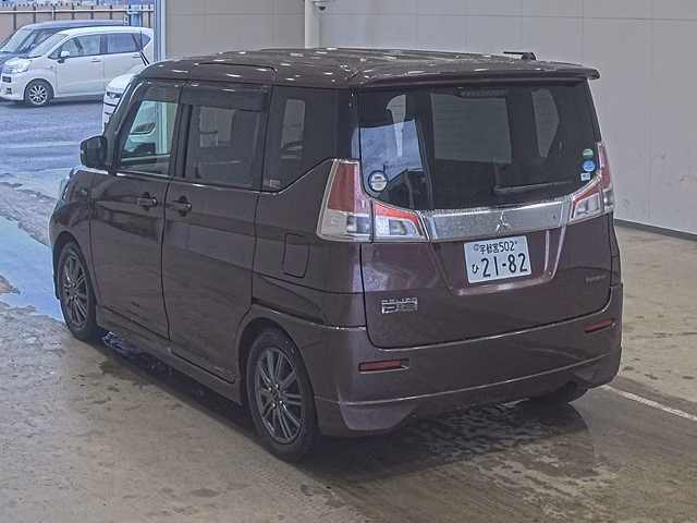 MITSUBISHI DELICA D:2