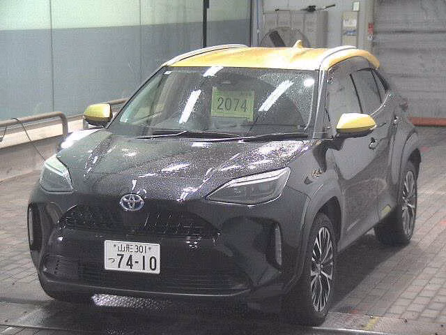 TOYOTA YARIS CROSS