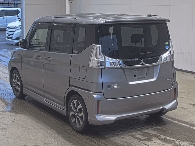 MITSUBISHI DELICA D:2