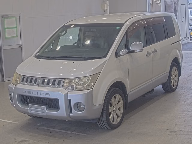 MITSUBISHI DELICA D:5