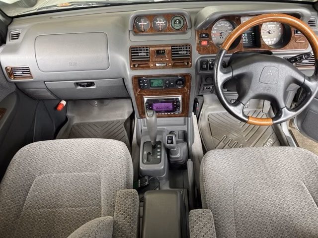MITSUBISHI PAJERO
