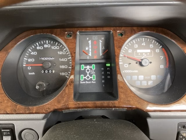 MITSUBISHI PAJERO