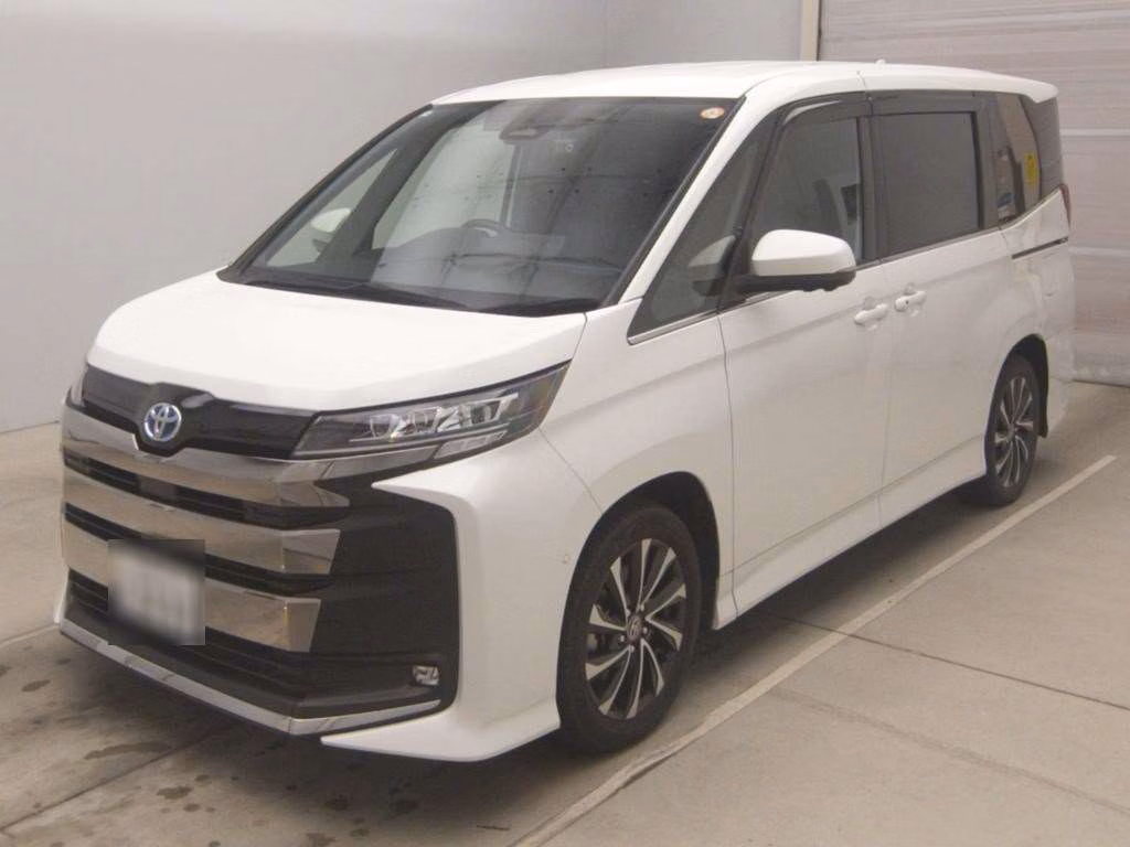 TOYOTA NOAH
