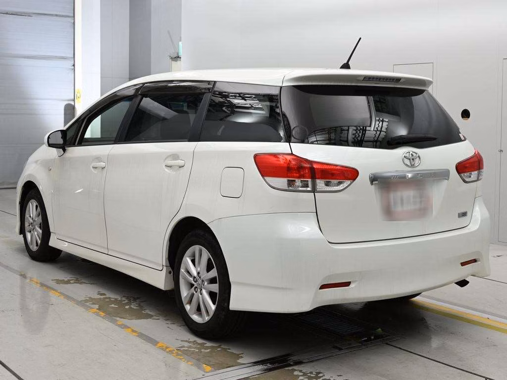 TOYOTA WISH