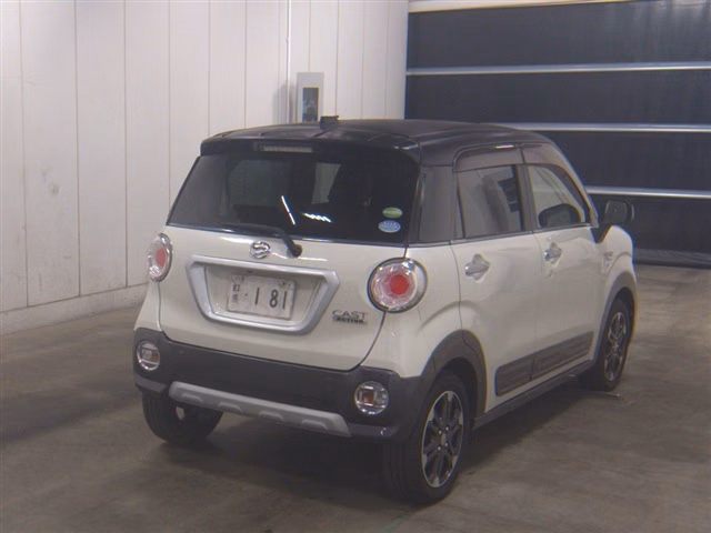 DAIHATSU CAST