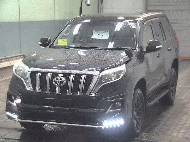 TOYOTA LAND CRUISER PRADO
