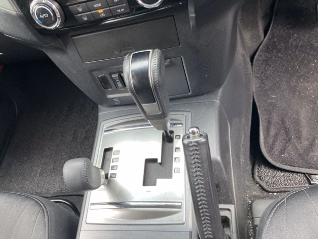 MITSUBISHI PAJERO