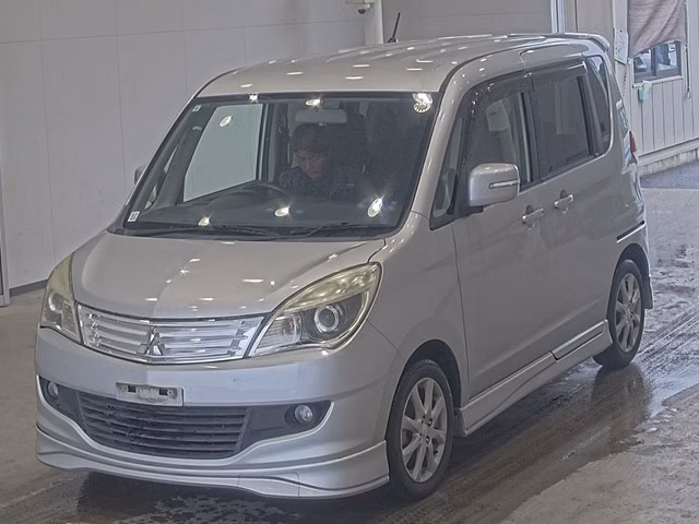 MITSUBISHI DELICA D:2