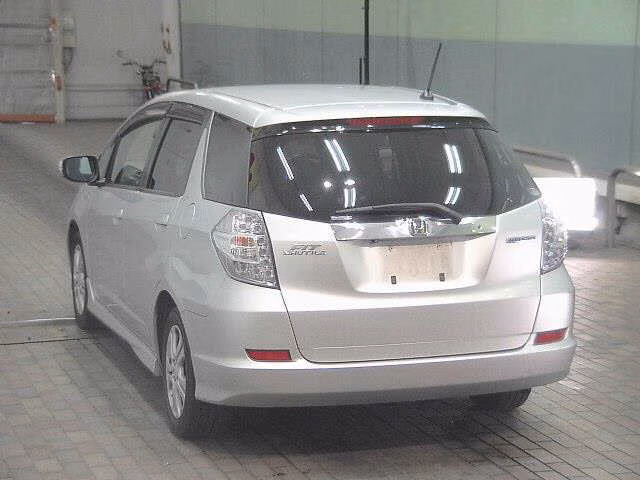 HONDA FIT SHUTTLE