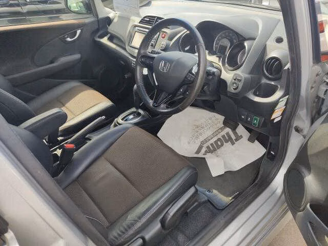 HONDA FIT SHUTTLE
