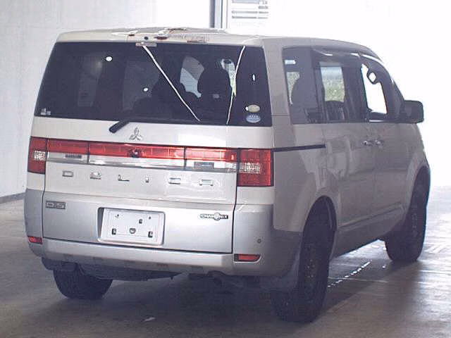 MITSUBISHI DELICA D:5