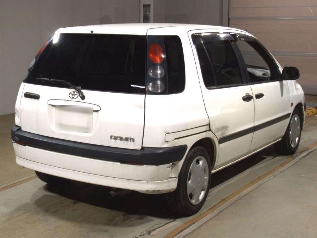 TOYOTA RAUM