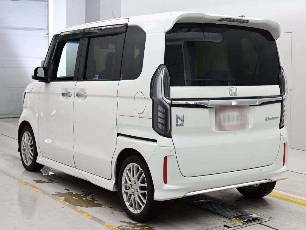 HONDA N-BOX