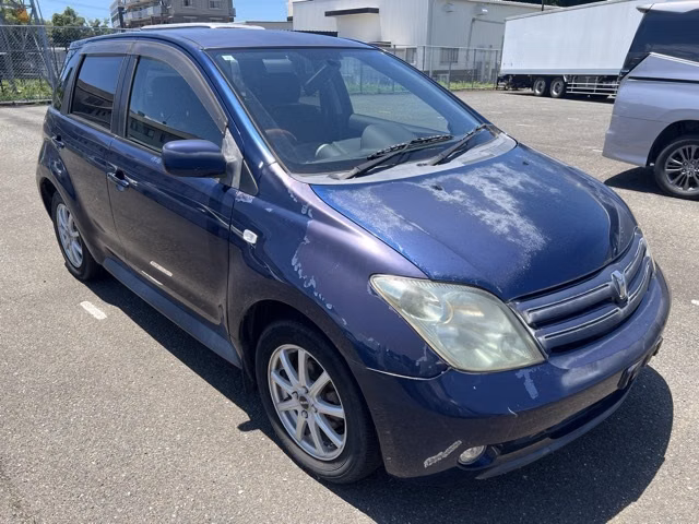 TOYOTA IST