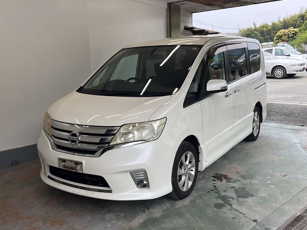 NISSAN SERENA
