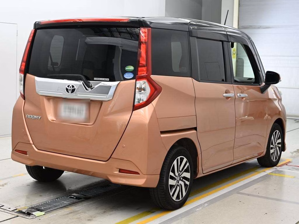 TOYOTA ROOMY