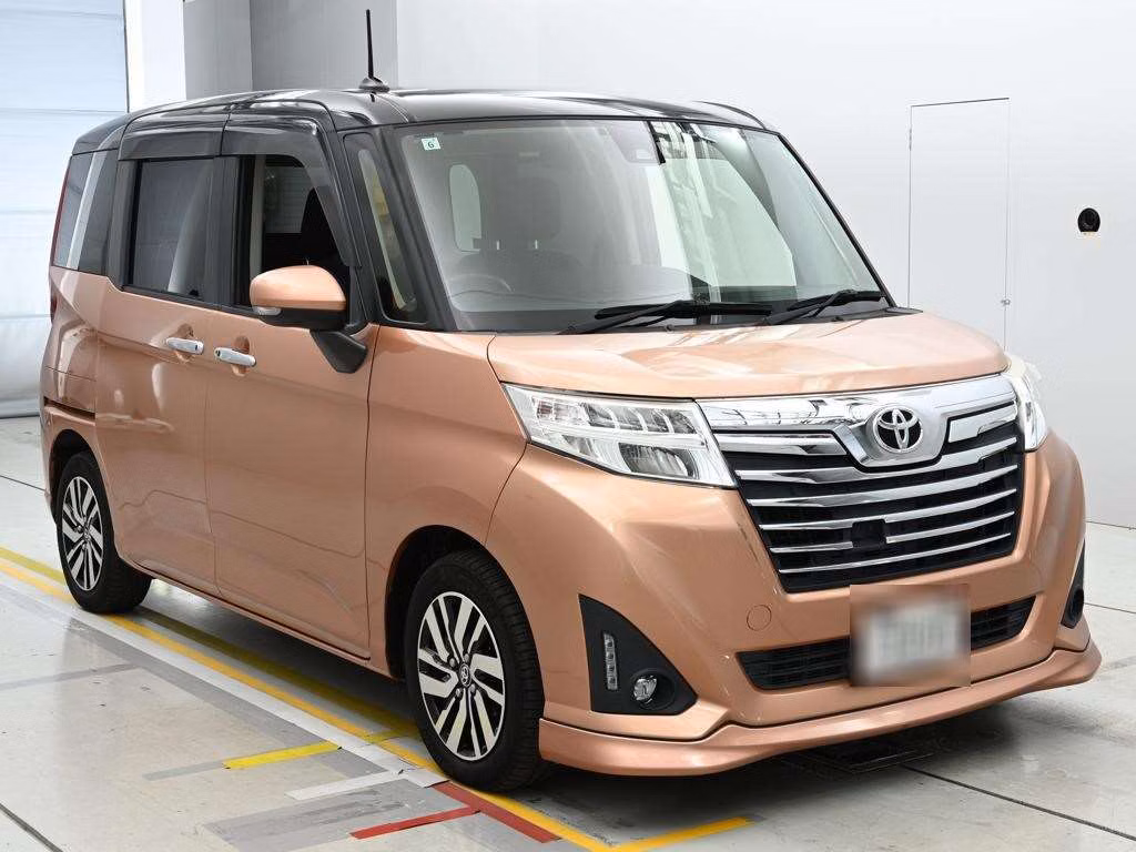 TOYOTA ROOMY