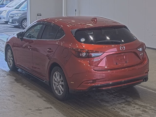 MAZDA AXELA
