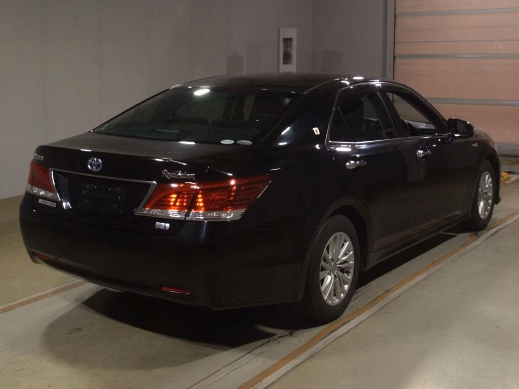 TOYOTA CROWN