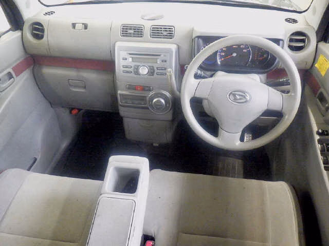 DAIHATSU MOVE CONTE