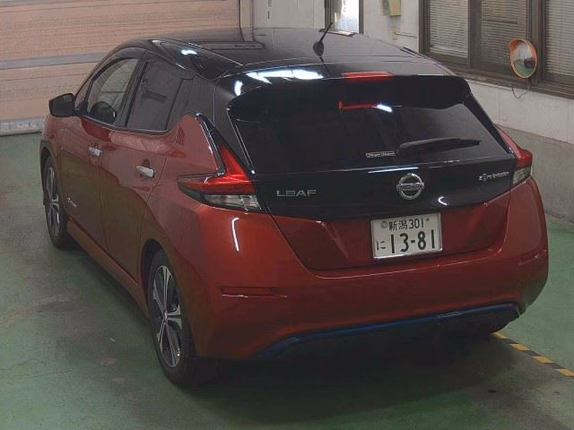 NISSAN LEAF