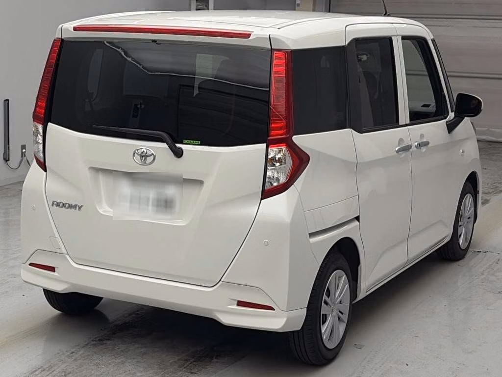TOYOTA ROOMY