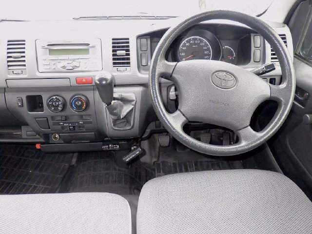 TOYOTA REGIUS ACE