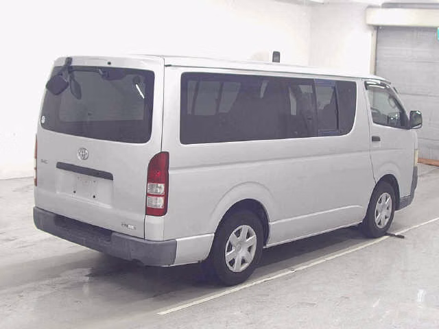 TOYOTA REGIUS ACE