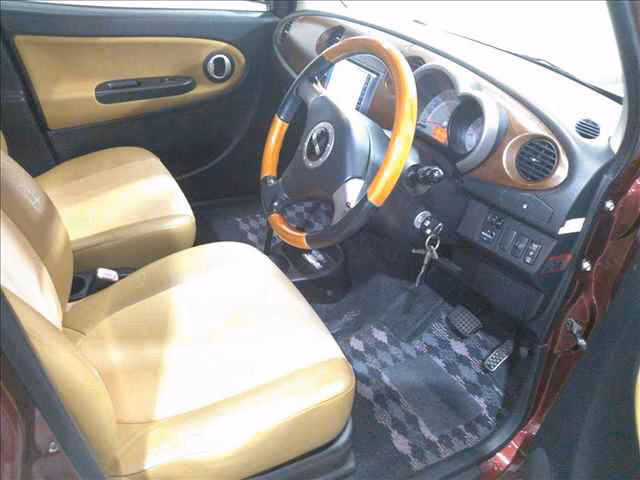 DAIHATSU MIRA GINO