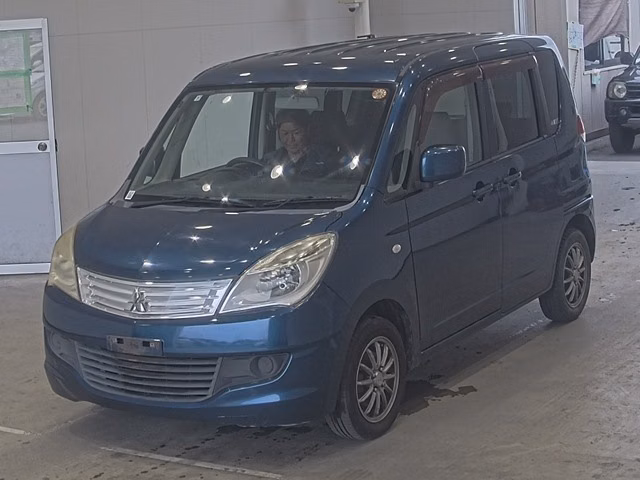MITSUBISHI DELICA D:2